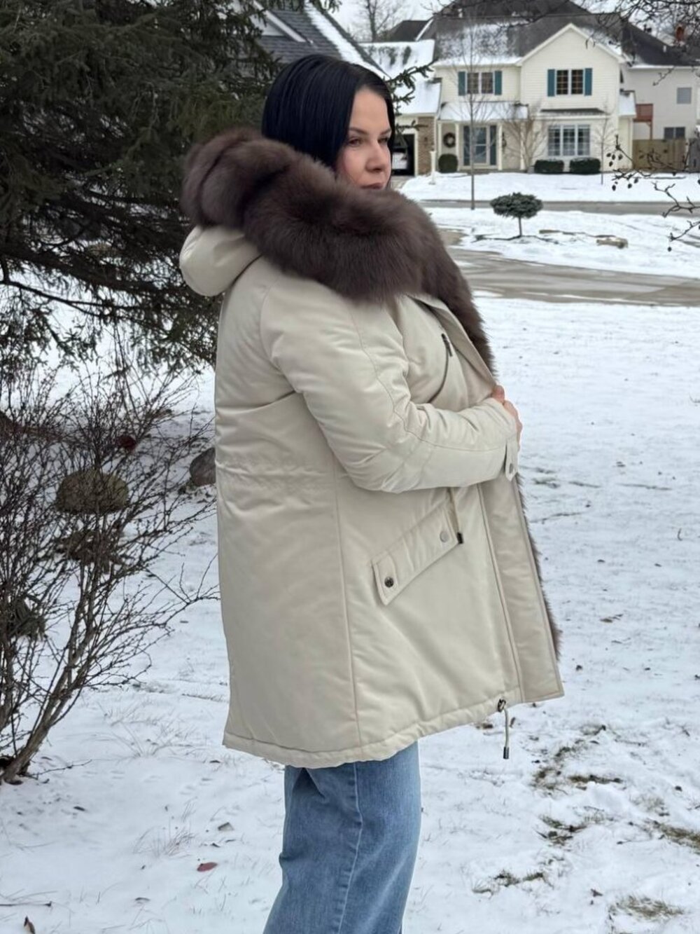 Women's Winter Parka with Real Fox Fur, Heavy Duty Winter Jacket - Picture 4 of 9